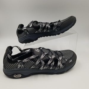 Chaco Outcross Evo Sport Free Women sz 10